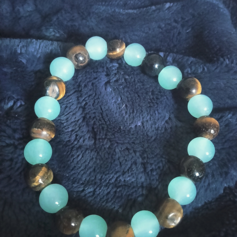 Elegant Beaded Bracelet in Blue and Brown